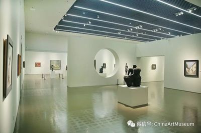 藝術(shù)伉儷聯(lián)袂獻(xiàn)展，時(shí)代雋美永駐華宮——邱瑞敏、吳慧明捐贈(zèng)作品展今起啟幕